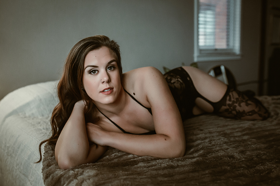 women with brown hair boudoir