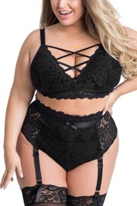 sexy bra and panty for curvy babes
